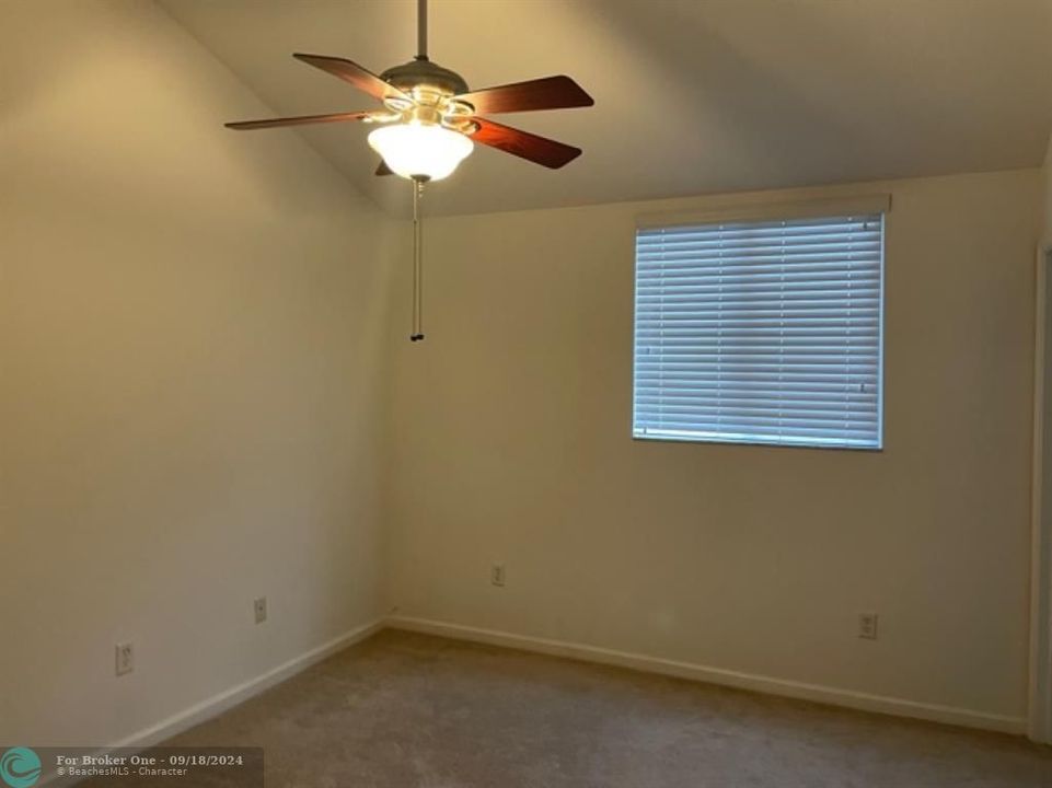 For Rent: $2,495 (3 beds, 3 baths, 1400 Square Feet)