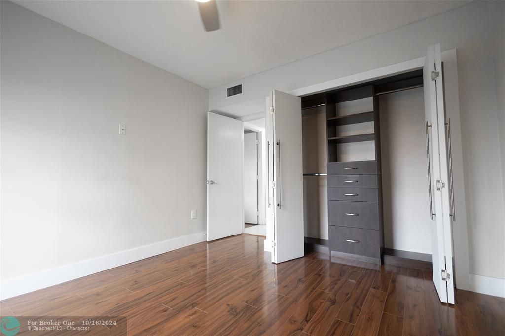 For Rent: $2,100 (2 beds, 2 baths, 1116 Square Feet)