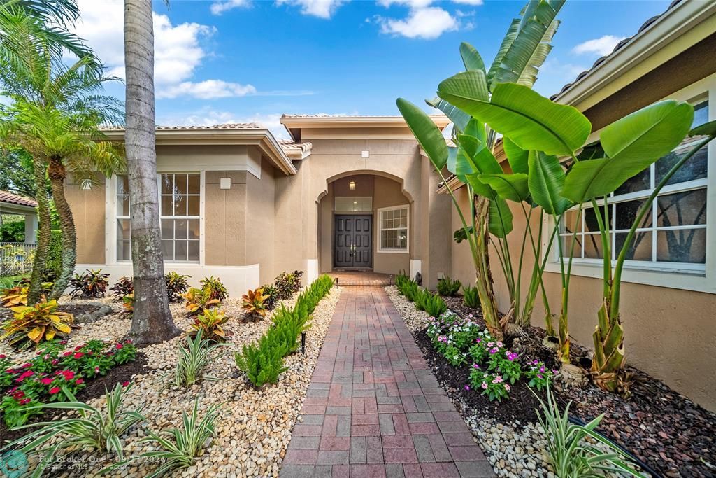 For Sale: $799,900 (4 beds, 3 baths, 2469 Square Feet)