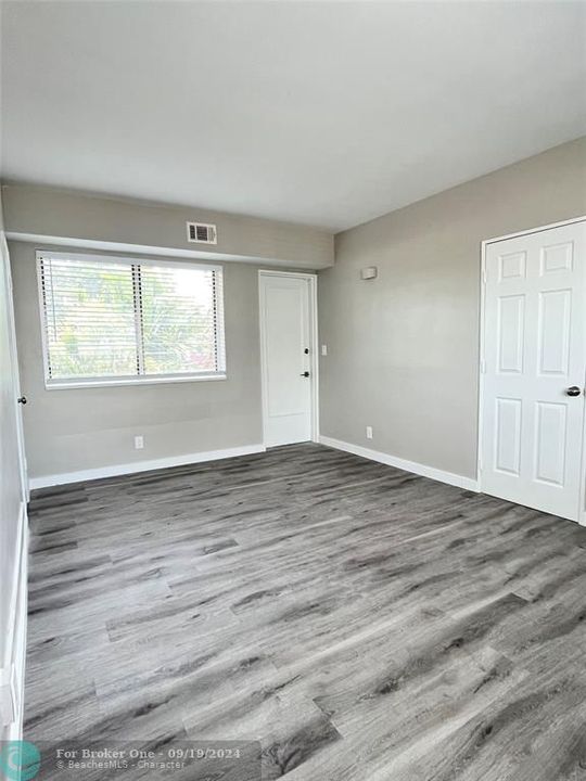 For Rent: $2,700 (2 beds, 2 baths, 980 Square Feet)