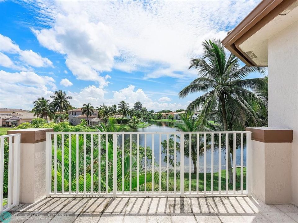 For Sale: $939,000 (4 beds, 3 baths, 3098 Square Feet)