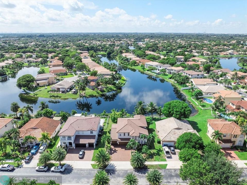 For Sale: $939,000 (4 beds, 3 baths, 3098 Square Feet)