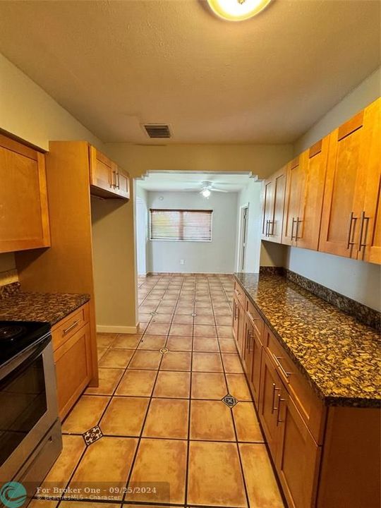 Active With Contract: $2,800 (3 beds, 2 baths, 1438 Square Feet)