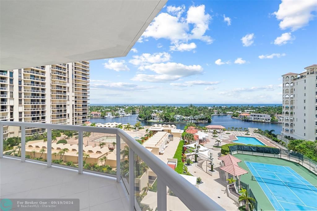 For Sale: $999,000 (3 beds, 2 baths, 3010 Square Feet)