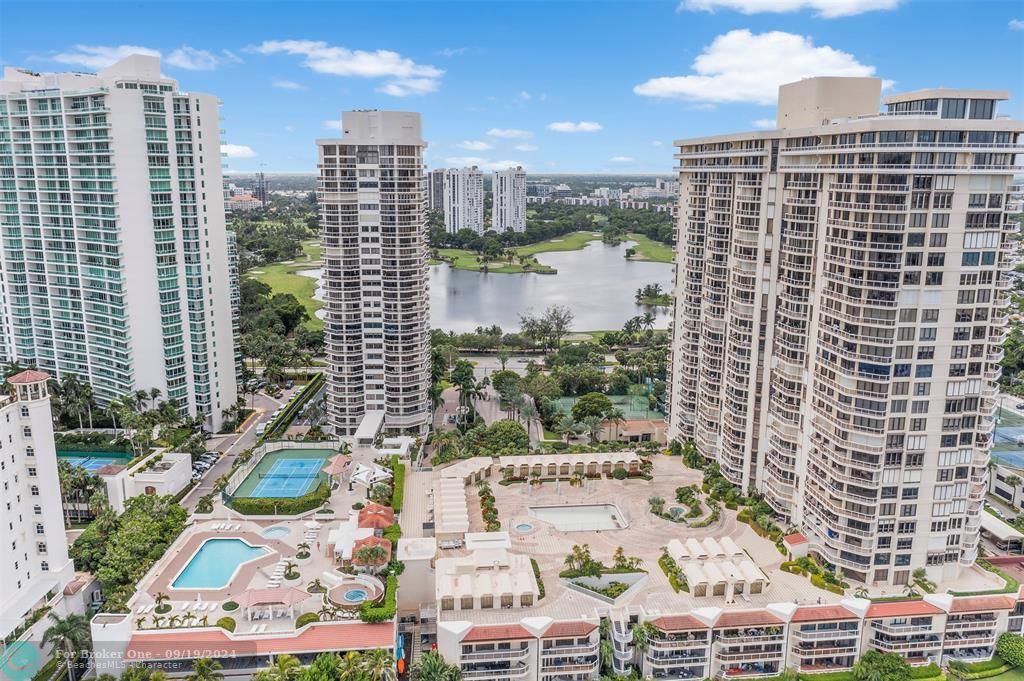 For Sale: $999,000 (3 beds, 2 baths, 3010 Square Feet)