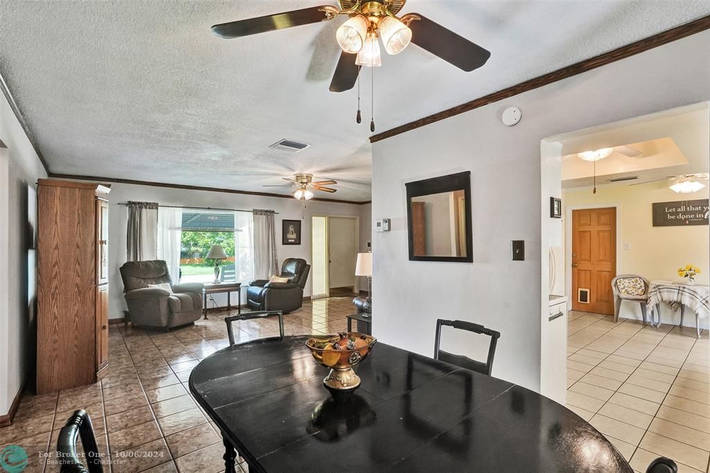 Active With Contract: $348,500 (2 beds, 2 baths, 1257 Square Feet)