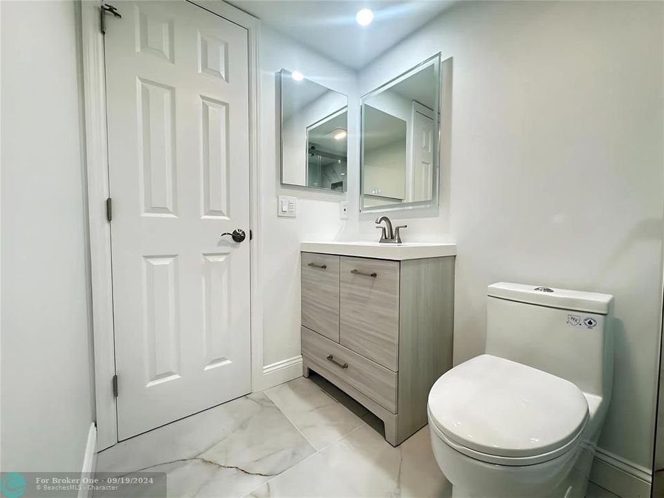 For Sale: $149,900 (1 beds, 1 baths, 598 Square Feet)