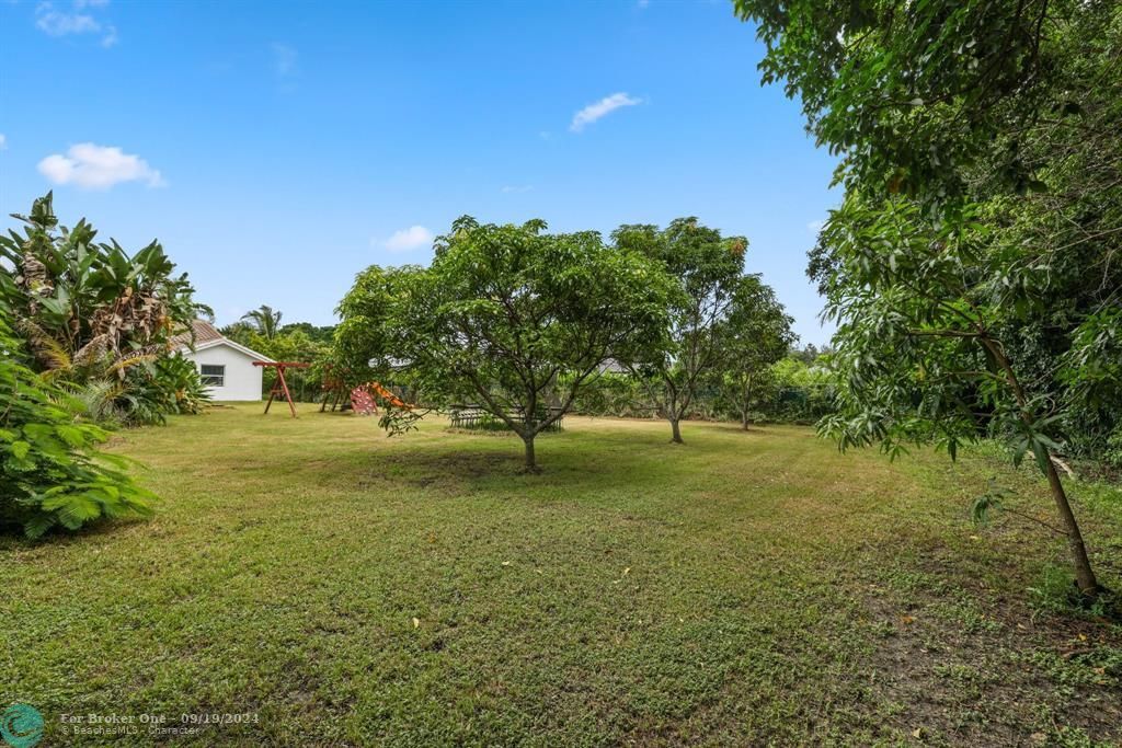 For Sale: $1,499,999 (5 beds, 3 baths, 3100 Square Feet)