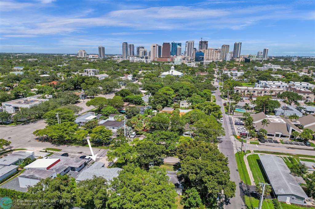 For Sale: $699,999 (3 beds, 2 baths, 1327 Square Feet)