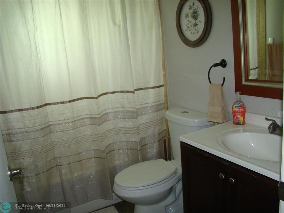 For Sale: $414,900 (3 beds, 2 baths, 1316 Square Feet)