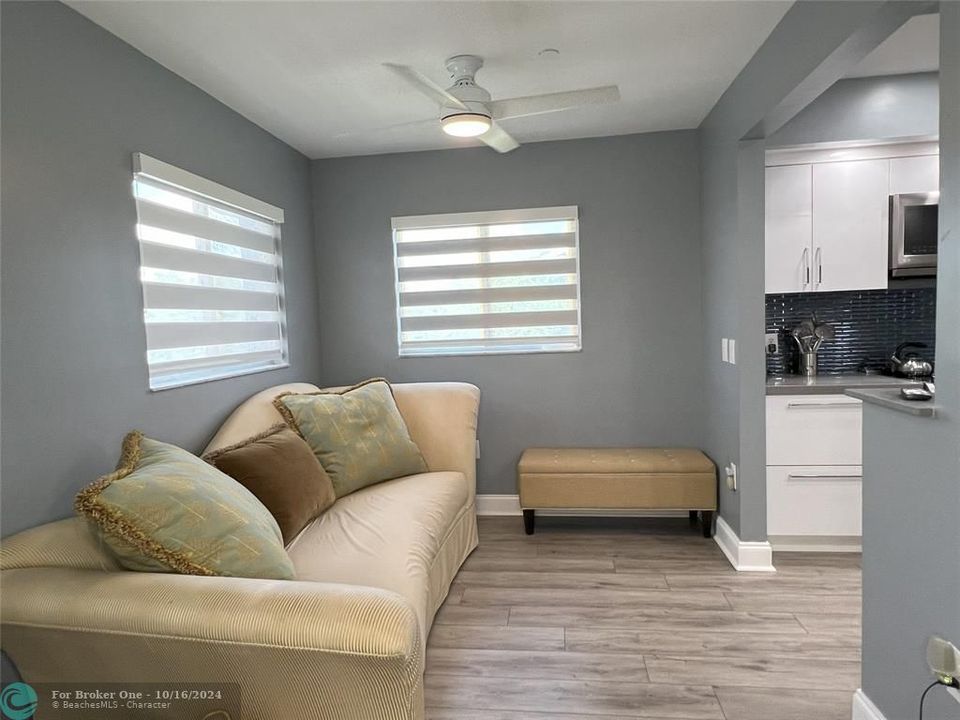 For Sale: $372,500 (2 beds, 2 baths, 1533 Square Feet)