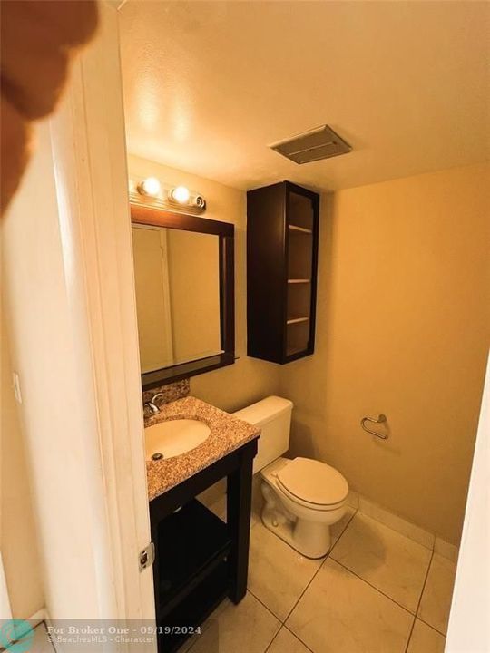 For Sale: $92,000 (1 beds, 1 baths, 728 Square Feet)