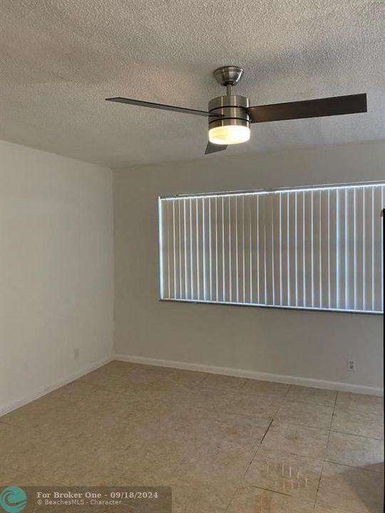 For Rent: $1,600 (1 beds, 1 baths, 633 Square Feet)