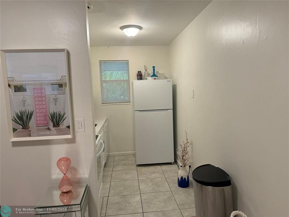 For Sale: $1,800 (1 beds, 1 baths, 0 Square Feet)