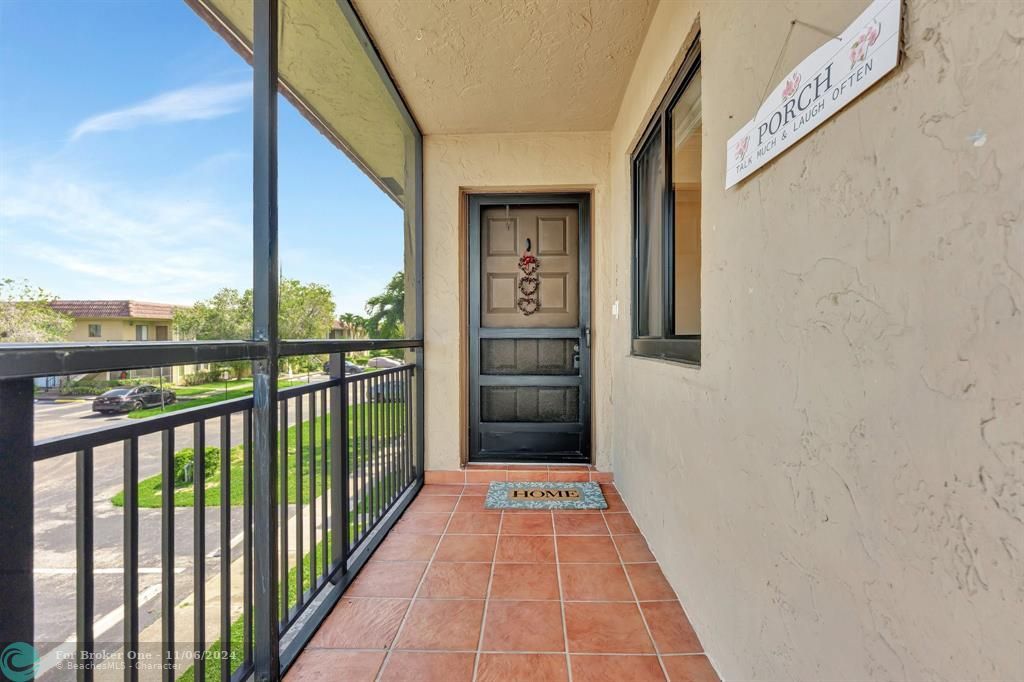 For Sale: $365,000 (2 beds, 2 baths, 1225 Square Feet)