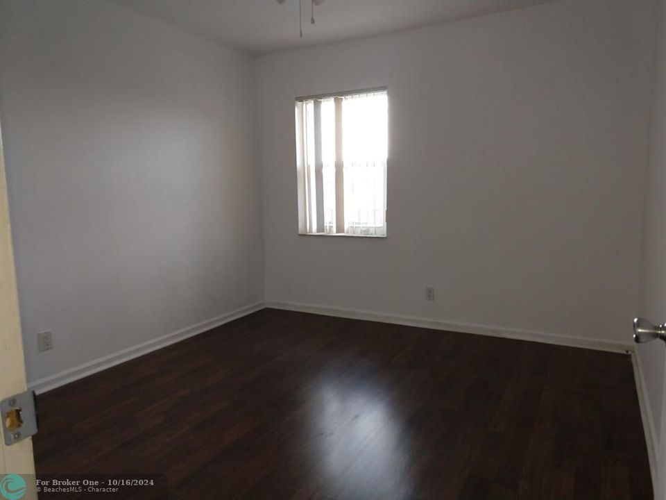 For Rent: $2,900 (3 beds, 2 baths, 1650 Square Feet)