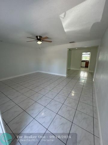 For Rent: $2,100 (2 beds, 1 baths, 1100 Square Feet)