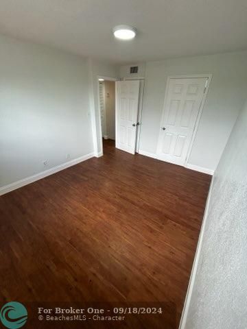 For Rent: $2,100 (2 beds, 1 baths, 1100 Square Feet)