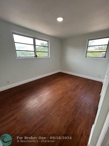 For Rent: $2,100 (2 beds, 1 baths, 1100 Square Feet)