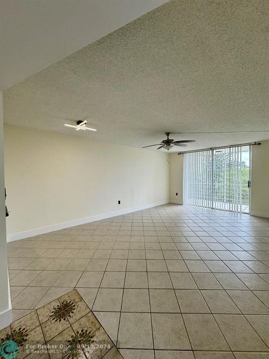 For Rent: $1,850 (2 beds, 2 baths, 850 Square Feet)