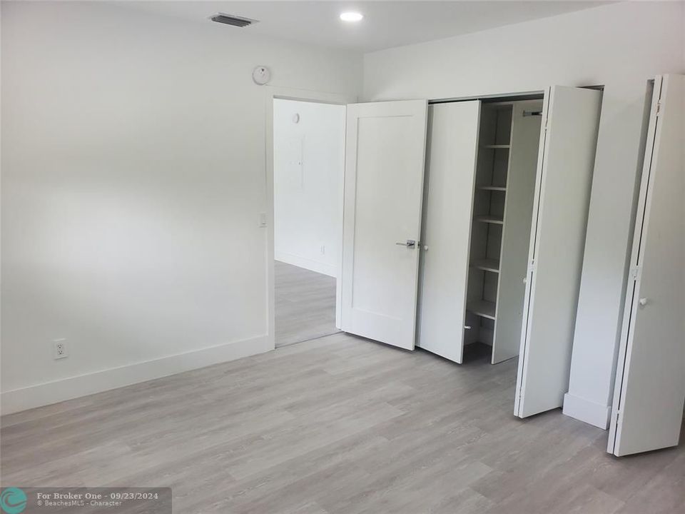 For Rent: $2,450 (2 beds, 2 baths, 1000 Square Feet)