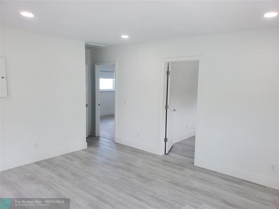 For Rent: $2,450 (2 beds, 2 baths, 1000 Square Feet)