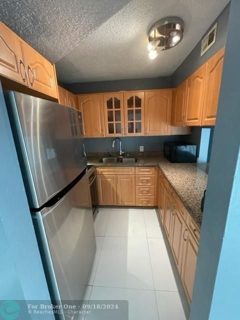 For Sale: $130,000 (1 beds, 1 baths, 850 Square Feet)