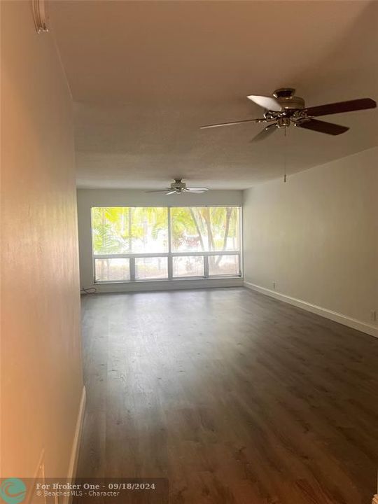 For Rent: $2,300 (2 beds, 1 baths, 1425 Square Feet)