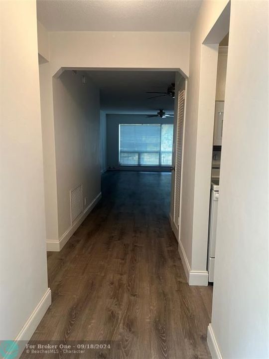 For Rent: $2,300 (2 beds, 1 baths, 1425 Square Feet)