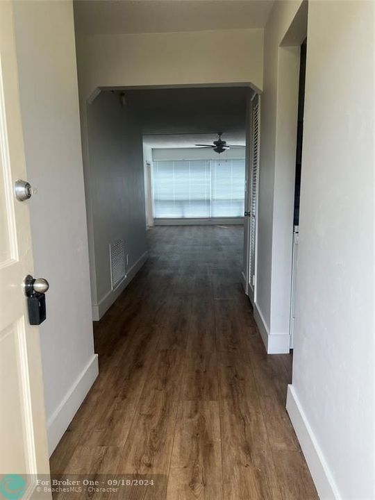 For Rent: $2,300 (2 beds, 1 baths, 1425 Square Feet)