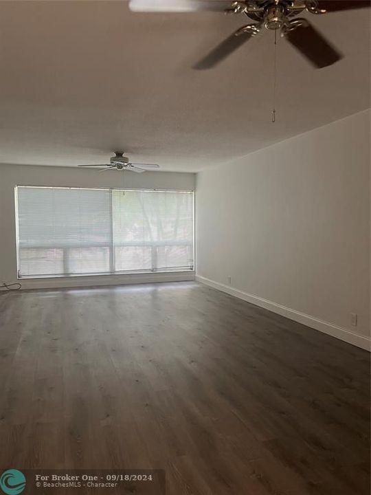 For Rent: $2,300 (2 beds, 1 baths, 1425 Square Feet)