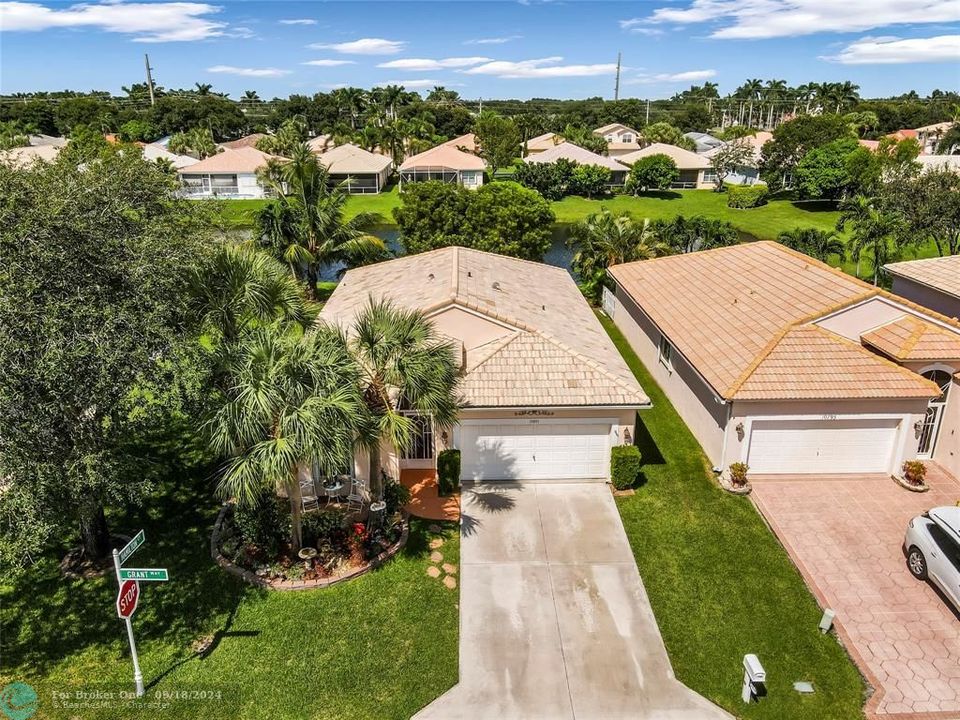 Active With Contract: $489,900 (3 beds, 2 baths, 1754 Square Feet)