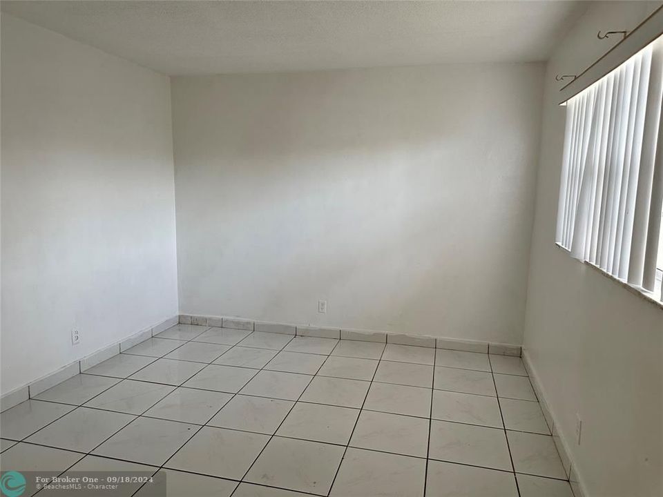 For Sale: $219,900 (2 beds, 2 baths, 1173 Square Feet)