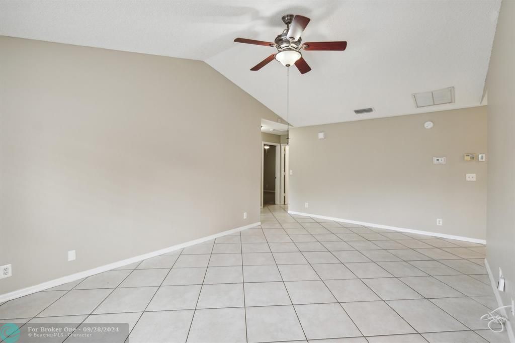 For Sale: $455,000 (3 beds, 2 baths, 1175 Square Feet)