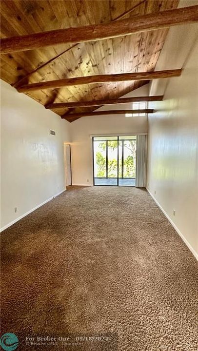 For Rent: $1,900 (2 beds, 2 baths, 890 Square Feet)