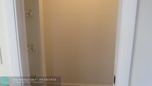 For Sale: $174,000 (2 beds, 2 baths, 1350 Square Feet)