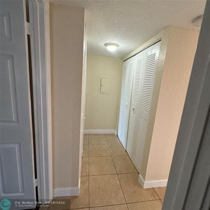 For Rent: $1,850 (2 beds, 2 baths, 800 Square Feet)