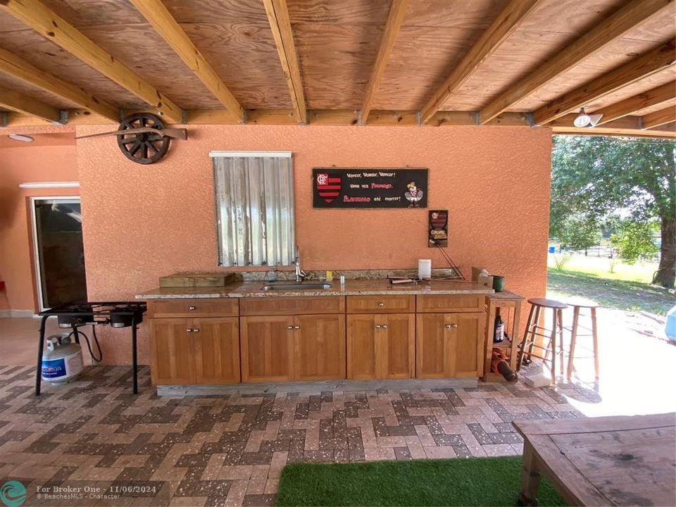 En Venta: $549,900 (3 camas, 2 baños, 1746 Pies cuadrados)