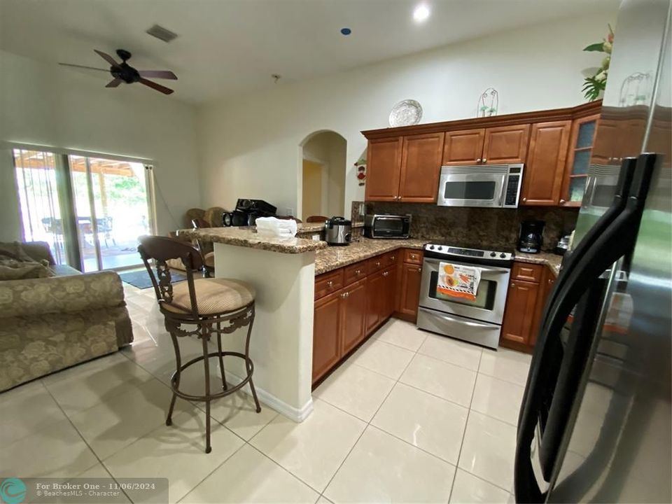 For Sale: $549,900 (3 beds, 2 baths, 1746 Square Feet)