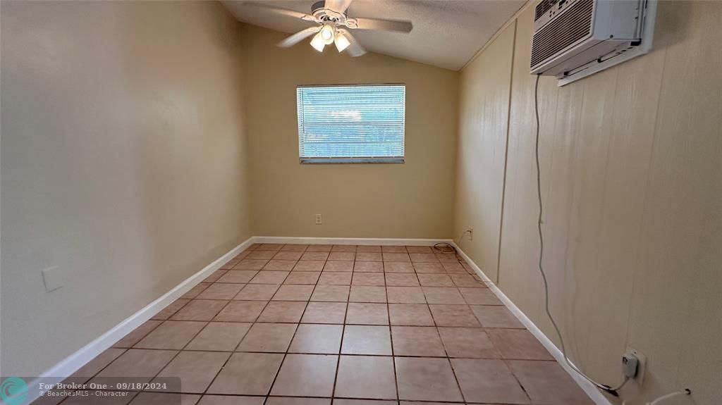 For Rent: $1,150 (0 beds, 1 baths, 0 Square Feet)