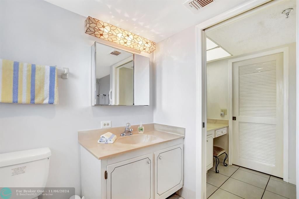 For Sale: $270,000 (2 beds, 2 baths, 1906 Square Feet)