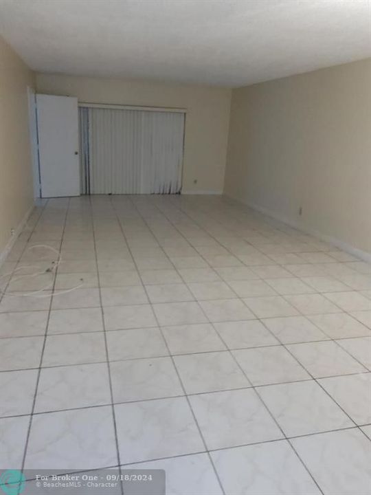 For Rent: $1,900 (2 beds, 2 baths, 1200 Square Feet)