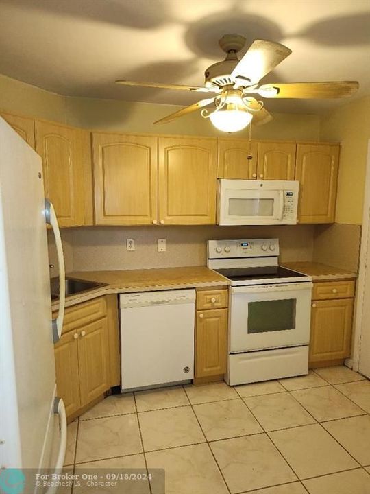 For Rent: $1,900 (2 beds, 2 baths, 1200 Square Feet)