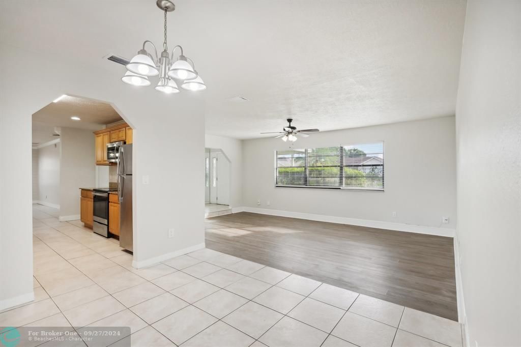 For Sale: $379,900 (3 beds, 2 baths, 1869 Square Feet)