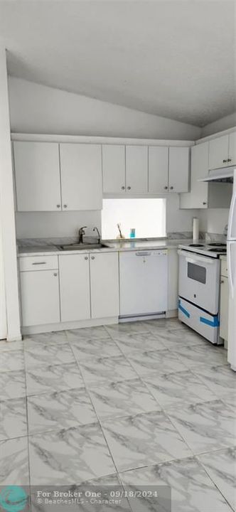 En Venta: $278,000 (2 camas, 2 baños, 1136 Pies cuadrados)