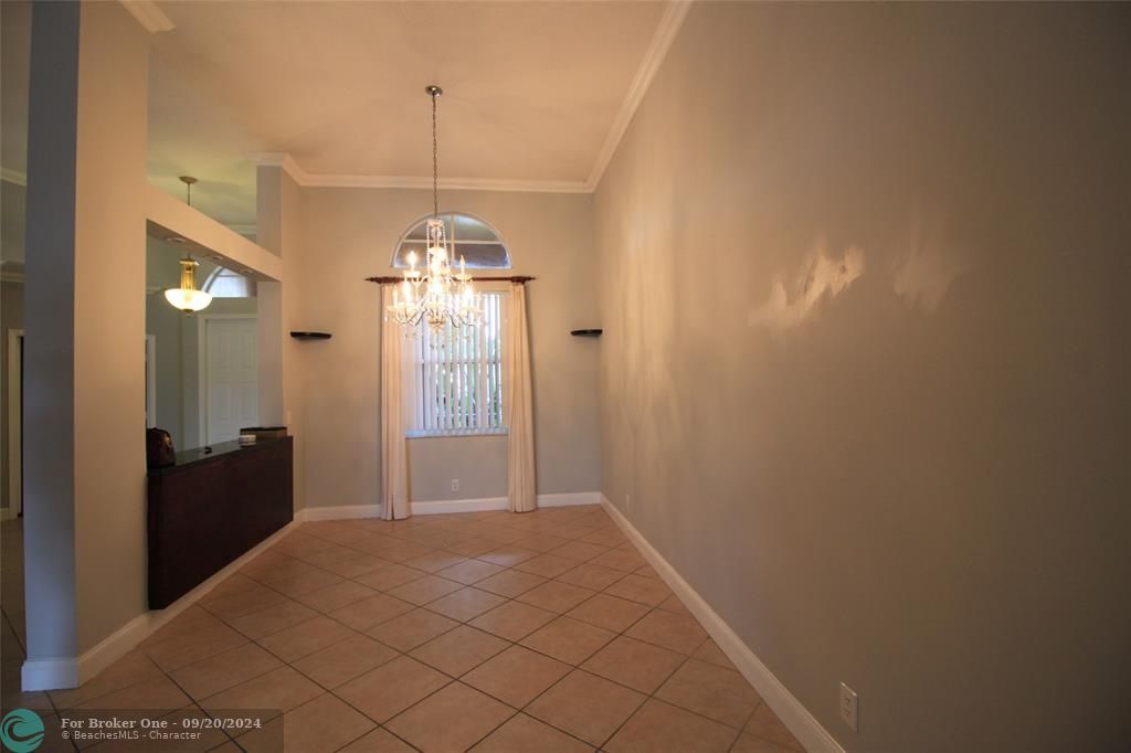 For Rent: $6,000 (5 beds, 3 baths, 3051 Square Feet)