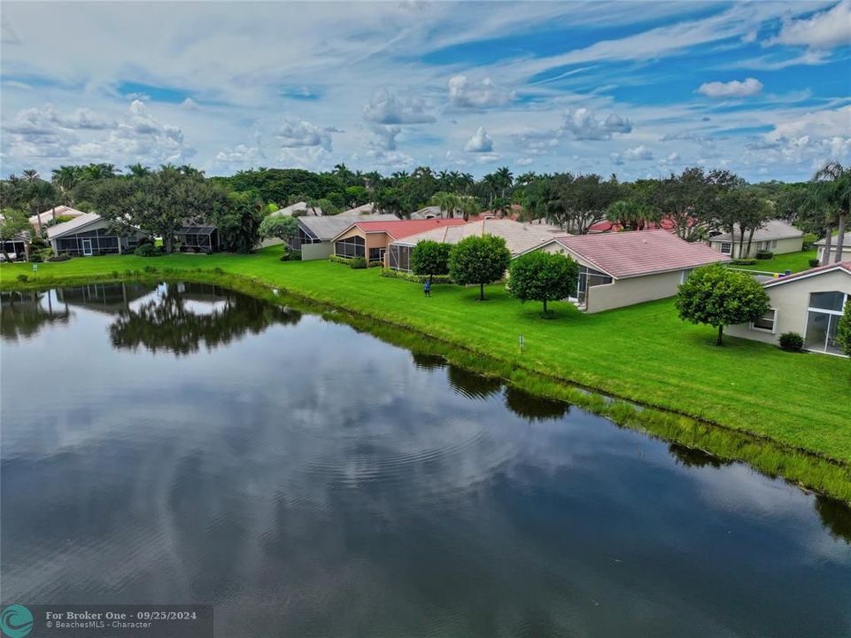 For Sale: $549,000 (2 beds, 2 baths, 2021 Square Feet)