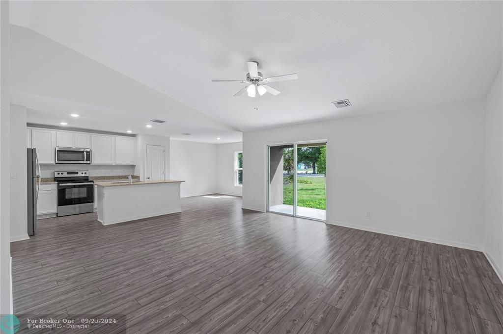 For Sale: $478,900 (3 beds, 2 baths, 1680 Square Feet)