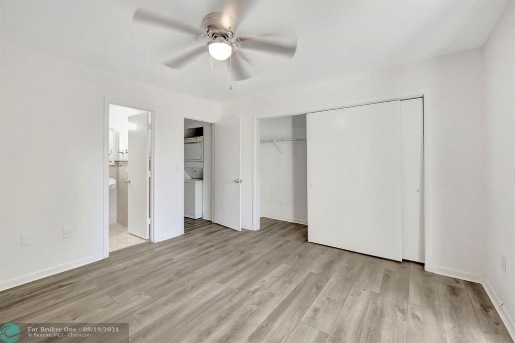 For Sale: $255,000 (2 beds, 2 baths, 1090 Square Feet)