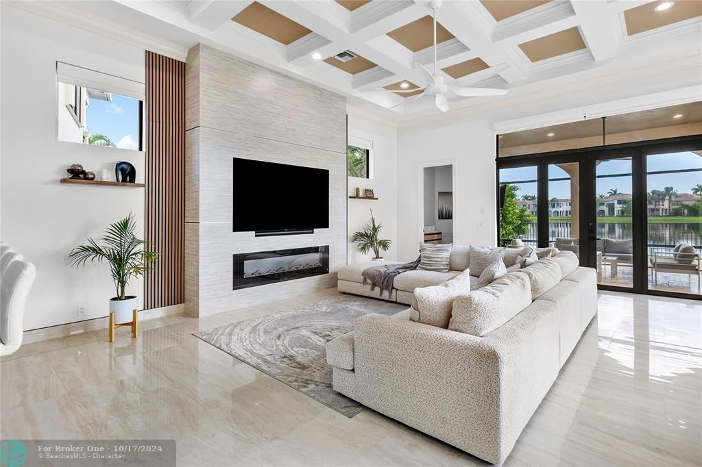 For Sale: $3,750,000 (6 beds, 6 baths, 6401 Square Feet)